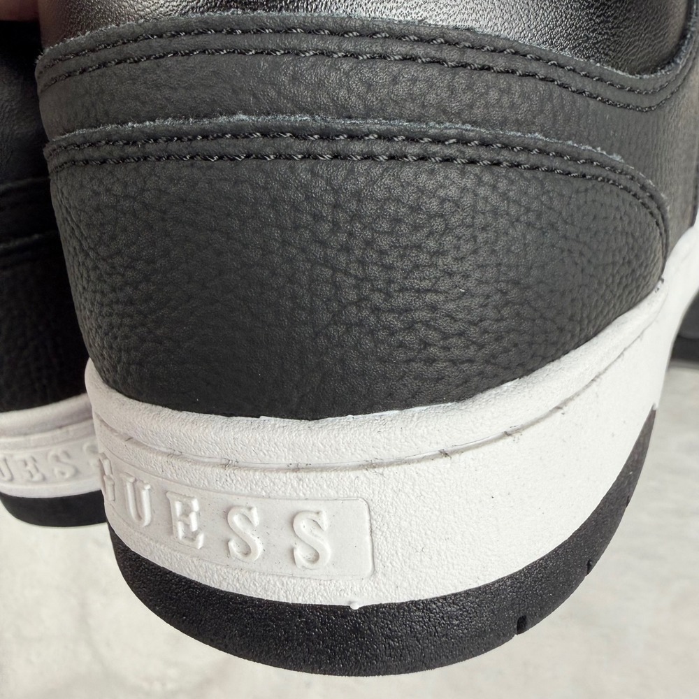 Guess Mens 11 M Tirry Black White Low Top Sneakers Embossed 4G Logo Lace Up New - Picture 10 of 11